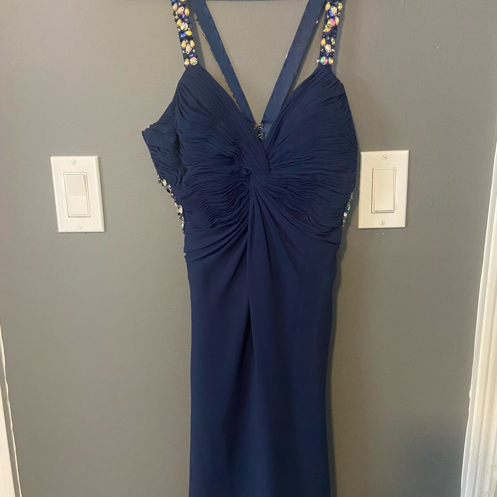 Short Navy Size 4 Faviana Formal Dress